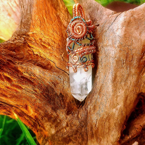 Quartz crystal pendant - Picture 2 of 2